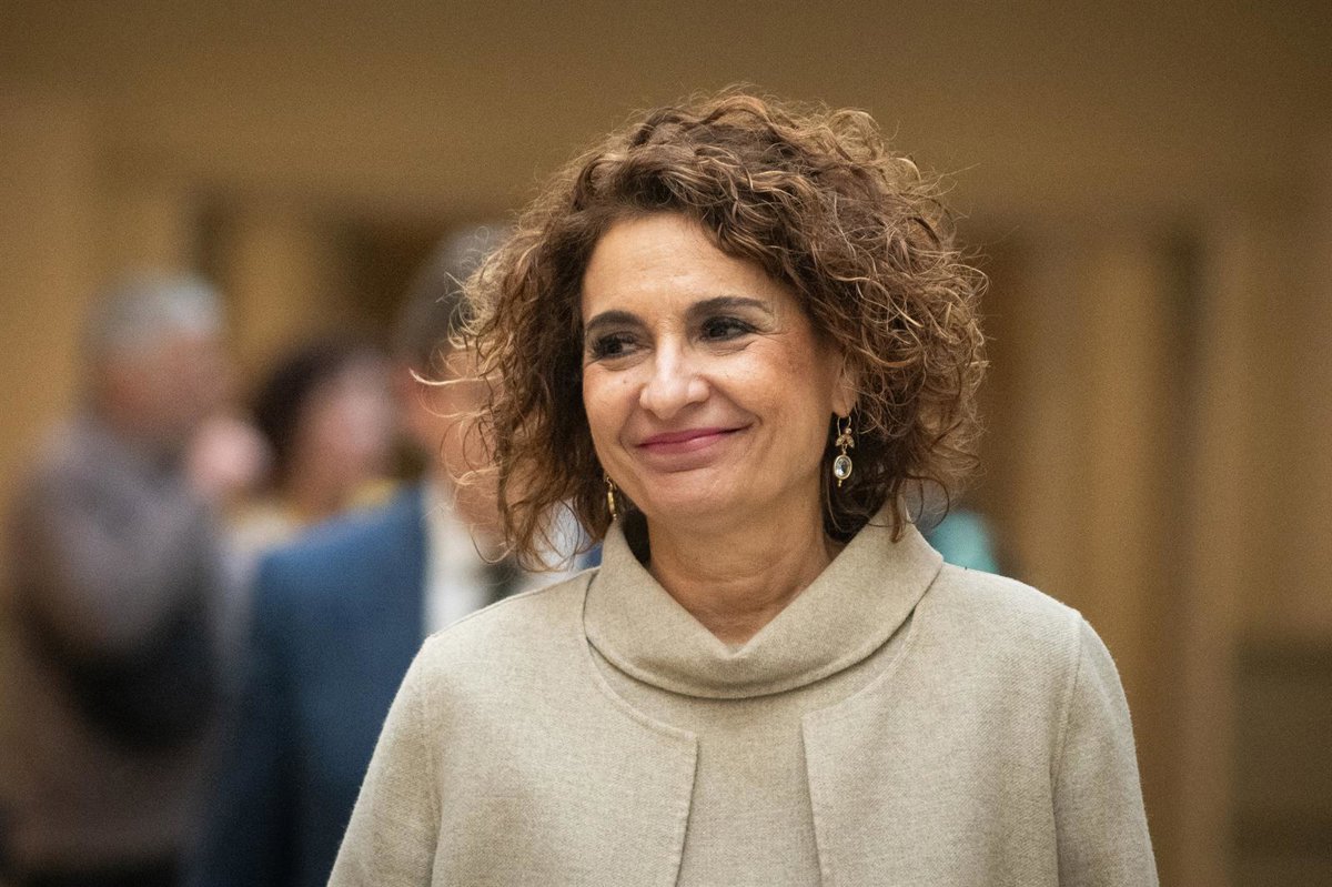 Montero accuse "l'extrême droite" d'utiliser la burqa pour présenter les migrants comme des "criminels"