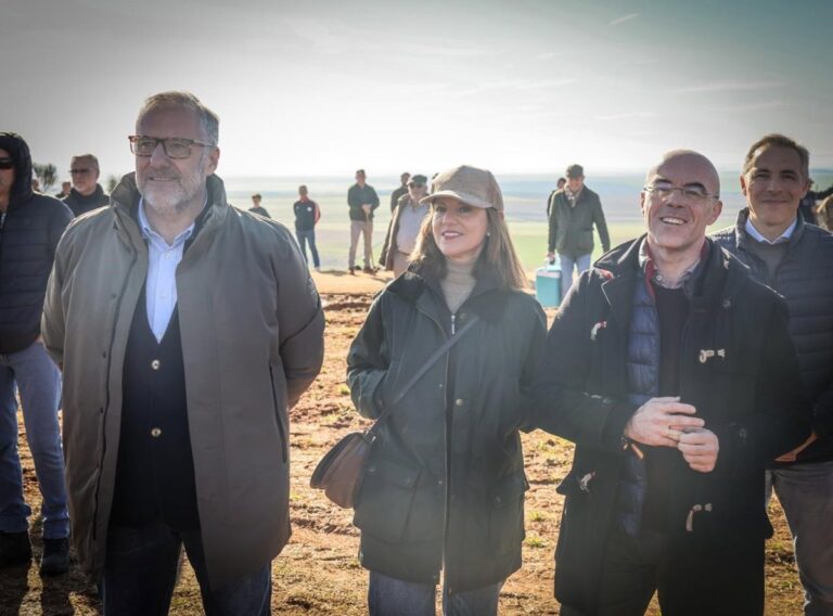 Buxadé porte plainte contre les politiques d'immigration du PP et du PSOE après l'assassinat mortel d'un jeune homme à Valladolid