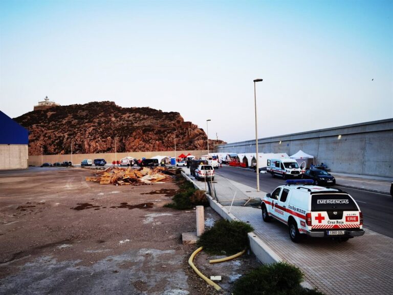 5 bateaux avec 109 immigrants à bord ont été interceptés ce week-end dans les eaux de la Région de Murcie