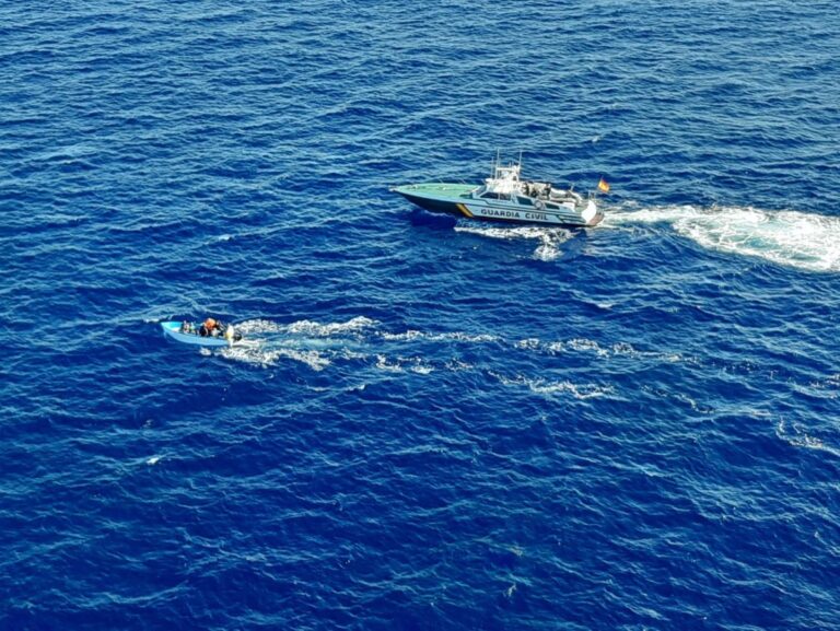 Ils interceptent 53 personnes arrivant dans trois bateaux à Formentera