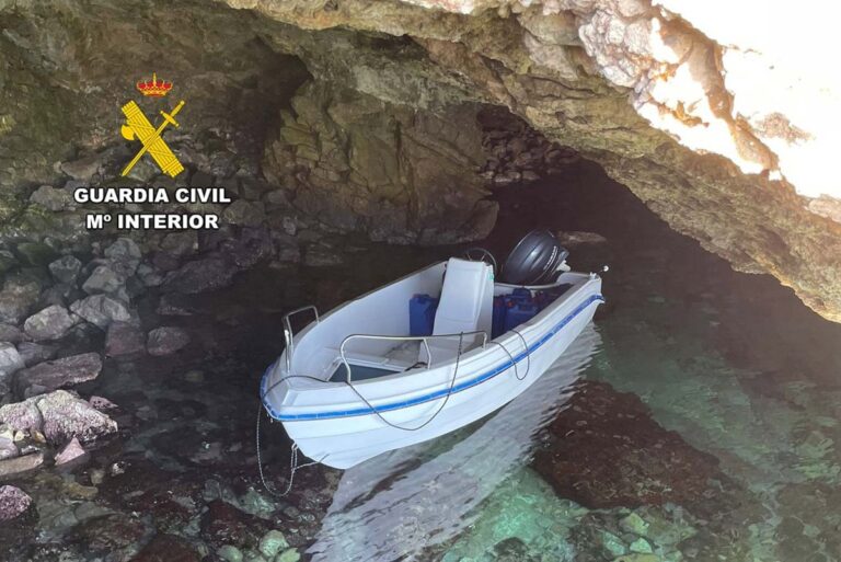 Quatre hommes arrêtés à Eivissa pour avoir volé les moteurs et les bateaux qui venaient d'arriver aux Pitiusas