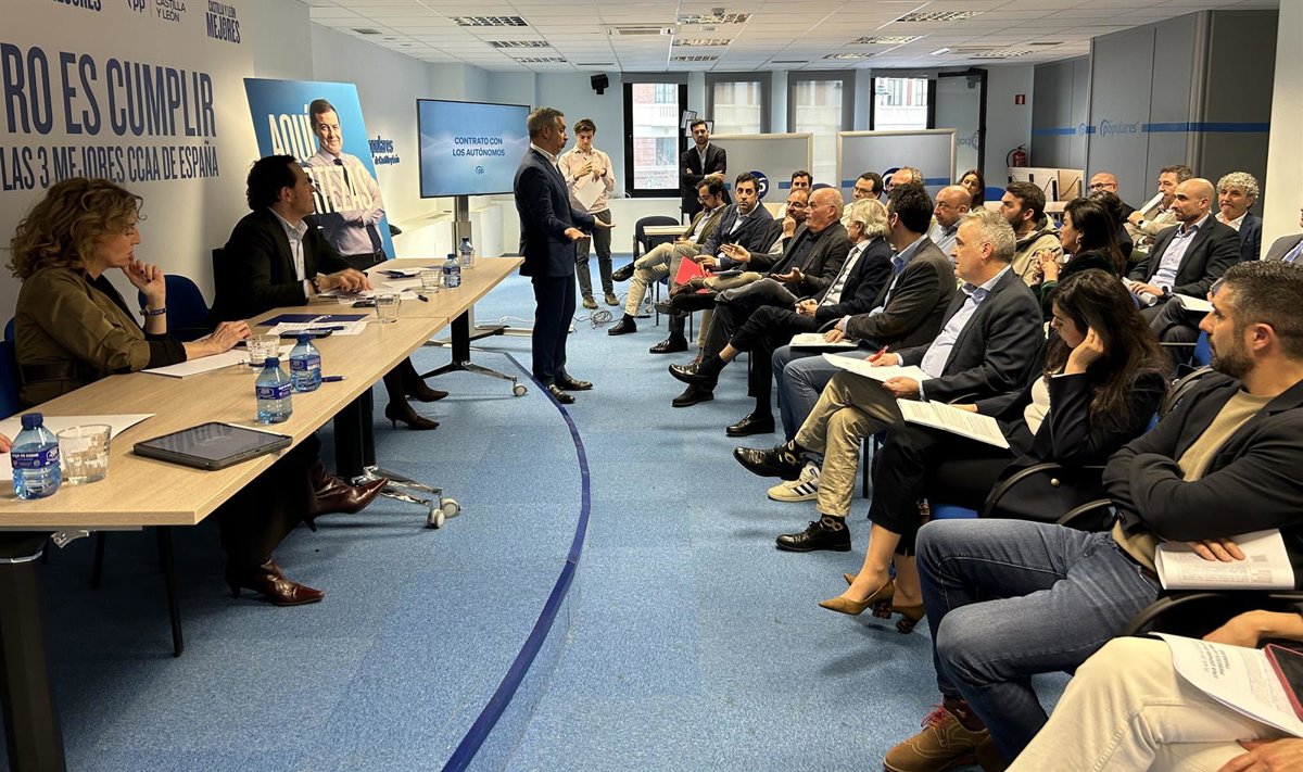 15M.-Bravo (PP) souligne que "certains veulent que tout le monde entre" et d'autres "ne veulent que personne n'entre" et aucun d'eux n'est possible