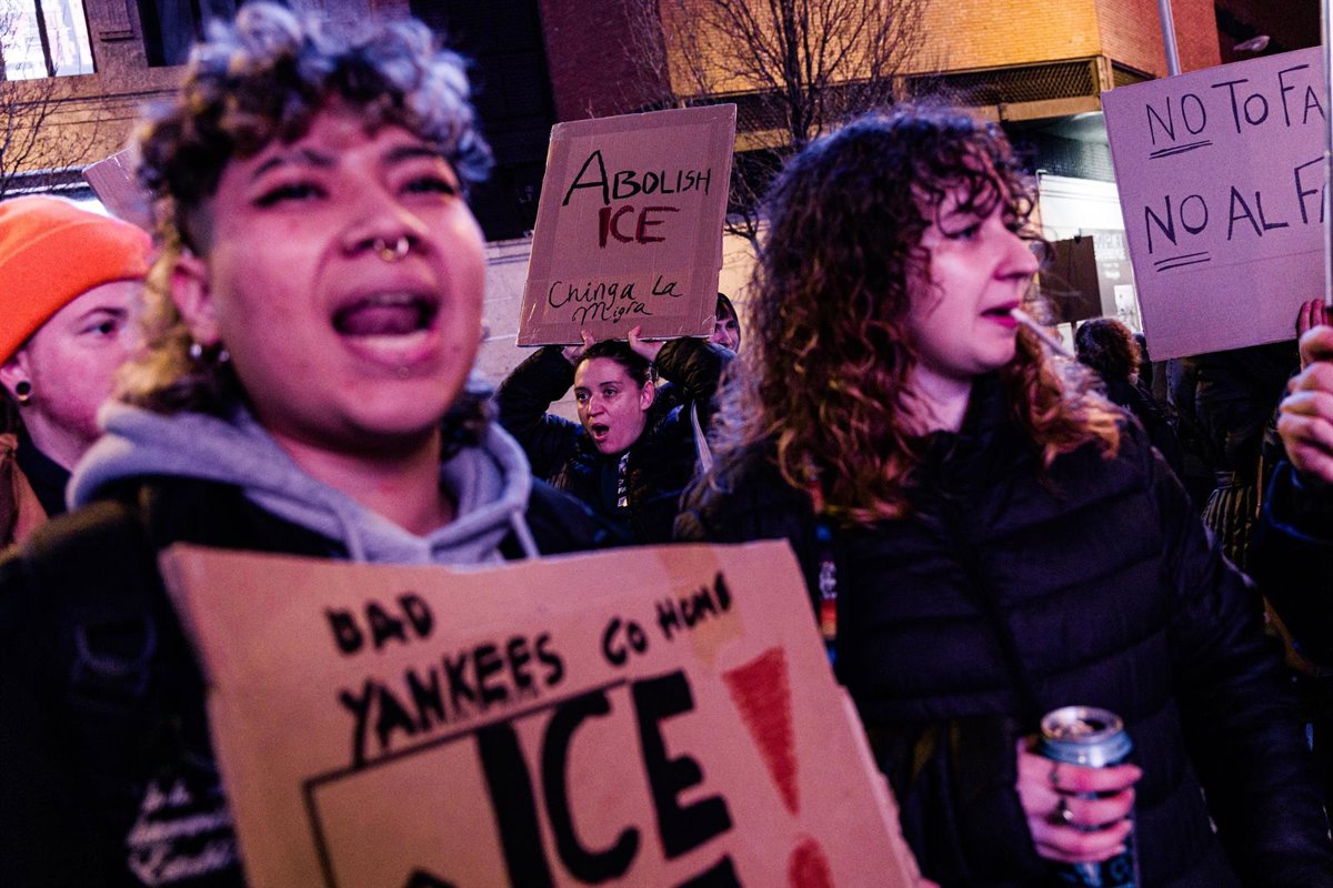 Le chef Andrés Torres offre un dîner aux familles touchées par les raids du Minnesota