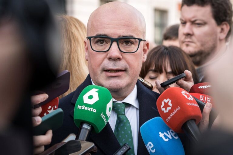 Le délégué accuse Ayuso de « stigmatiser et criminaliser » les mineurs non accompagnés : « Il doit assurer une tutelle adéquate »