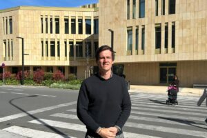 Vox met en garde contre le « danger d'effondrement » du système de santé de la Rioja au service des « immigrants illégaux »