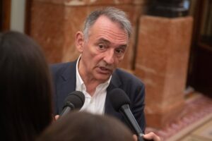 IU espère que le gouvernement avancera dans la régularisation des migrants malgré les « obstacles » de PP et Vox