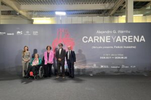 Iñárritu présente la tournée internationale de Carne y Arena à Bilbao, une installation immersive pour « ressentir » la migration
