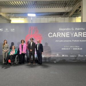 Iñárritu présente la tournée internationale de Carne y Arena à Bilbao, une installation immersive pour « ressentir » la migration