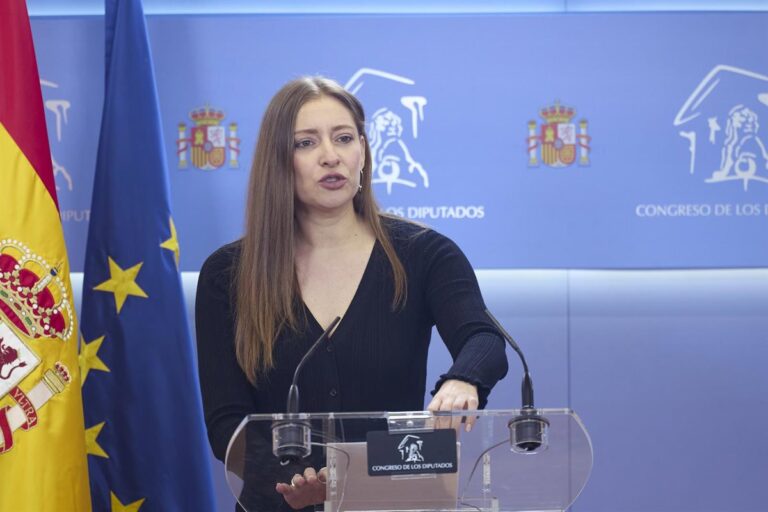 Le PP accuse le gouvernement d'avoir « utilisé » l'avortement et la régularisation des migrants comme des « jokers » pour « dissimuler » les problèmes