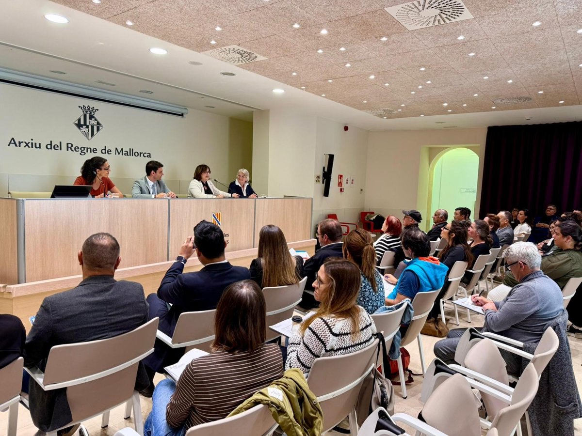 Le gouvernement présente un modèle d'intégration des migrants basé sur la « régularisation » malgré un recours devant la Cour suprême