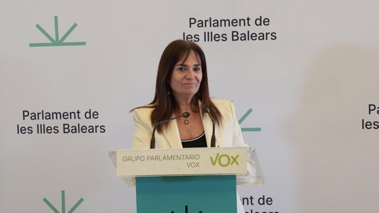 Vox accuse les ONG de « vivre du business » de l'immigration et demande de rompre les accords de collaboration