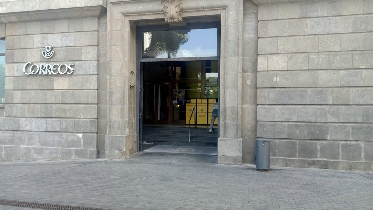 Normalité et pas de files d'attente à l'ouverture du processus de régularisation des migrants aux îles Canaries