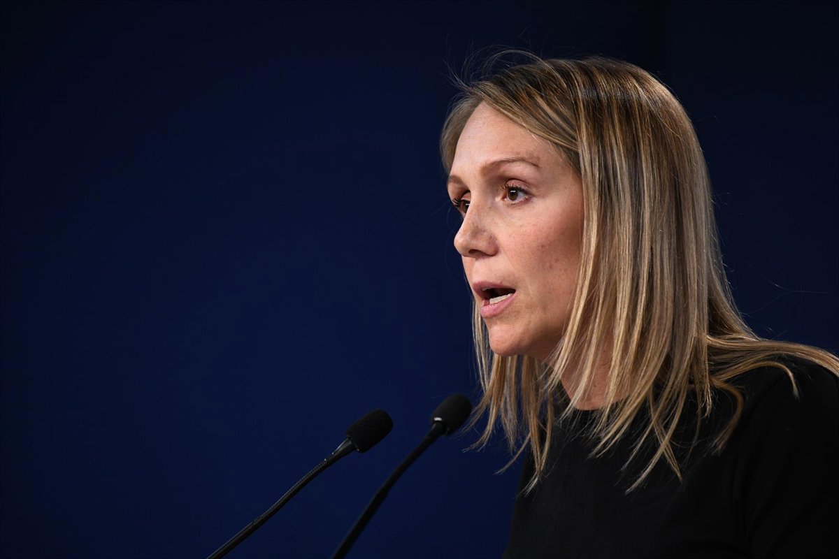 Le PP juge "très grave" que le gouvernement informe les migrants emprisonnés du processus de régularisation et demande des explications