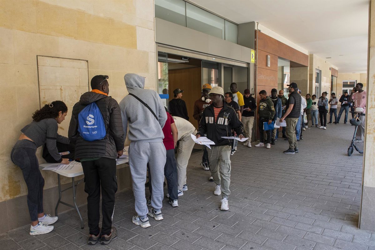 La CSIF dénonce des problèmes informatiques, un manque de planification dans les rendez-vous et peu de personnel en début de régularisation