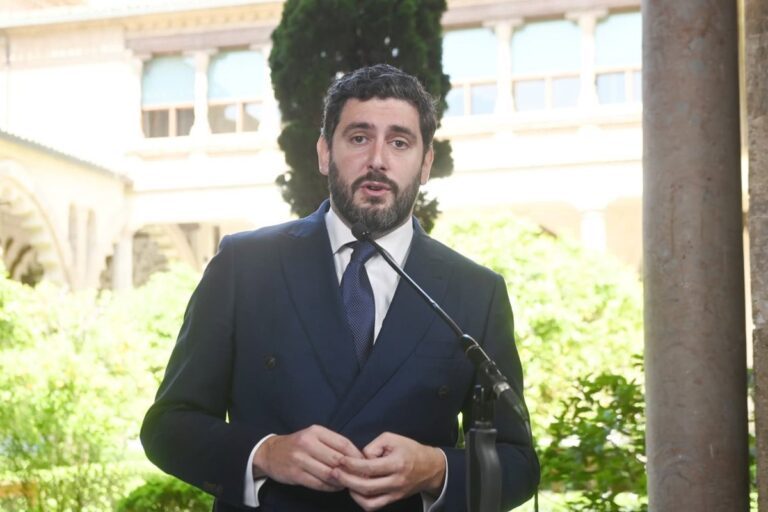 Nolasco (Vox) considère comme « correct » qu'Azcón ait qualifié de priorité nationale le pacte de gouvernance qui applique.