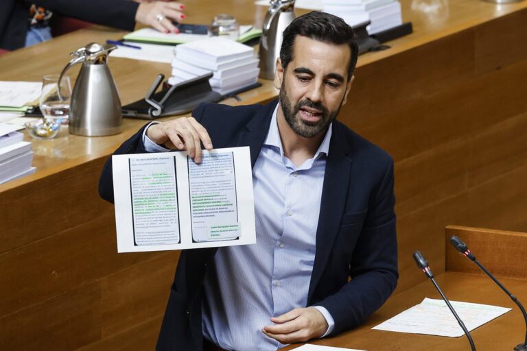 Le PSPV dénonce que la Generalitat ordonne de ne pas délivrer de certificats de régularisation des migrants et Llorca le nie