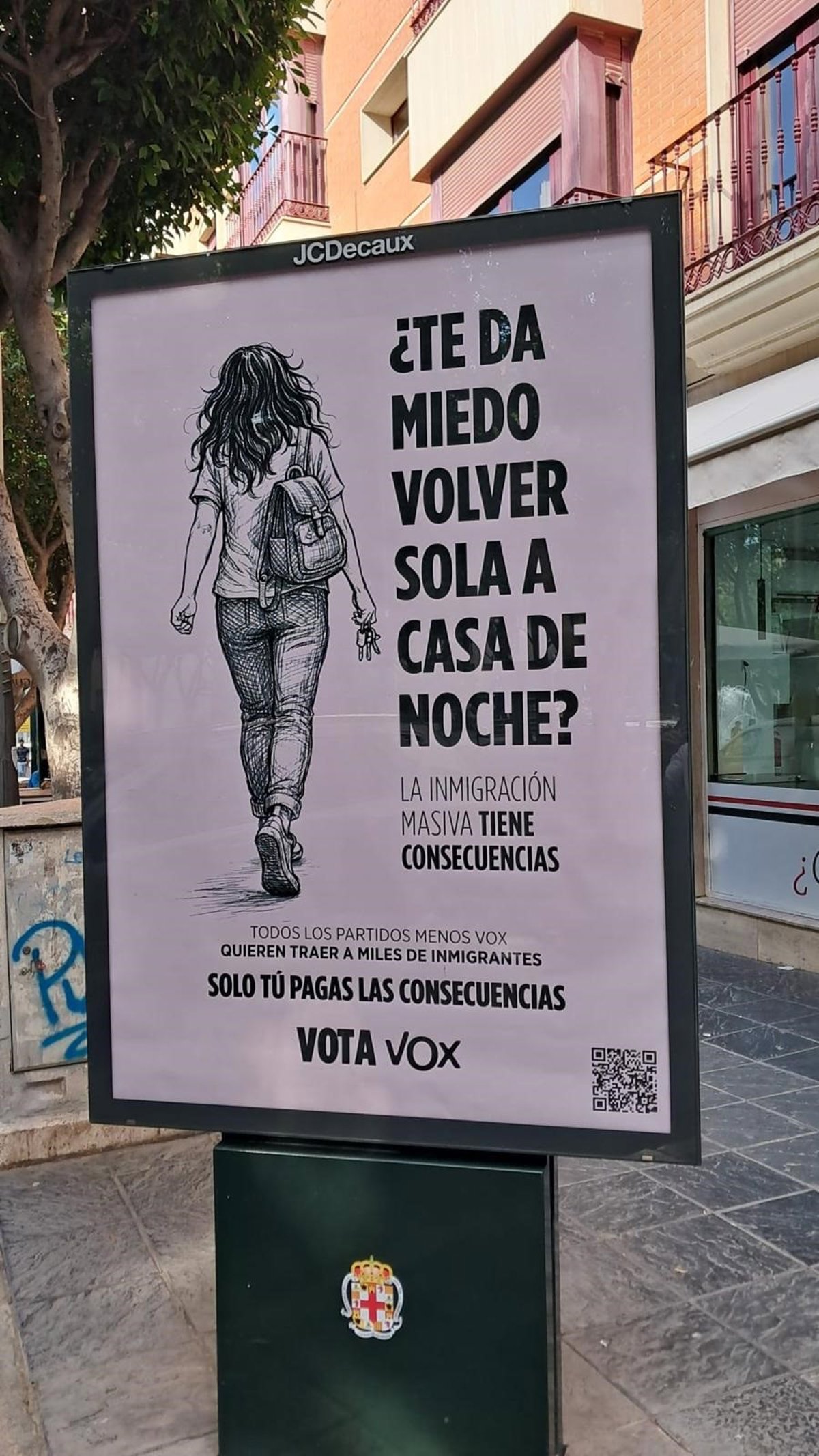 Le JEA refuse de retirer les affiches de Vox sur l'immigration et invite le PSOE-A à se rendre au parquet s'il constate un crime de haine