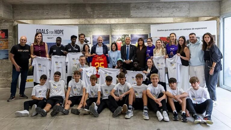 Rafael Louzán, lors de l'inauguration de Goals For Hope à Las Palmas de Gran Canaria
