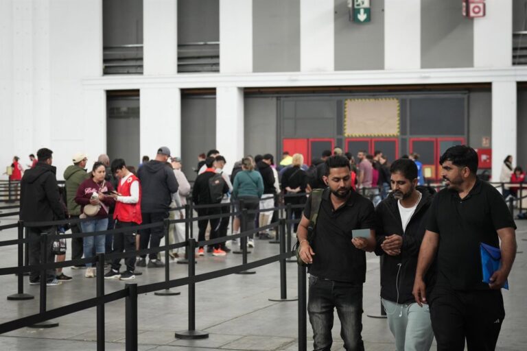 Le Médiateur de Barcelone demande un face-à-face à l'État à Fira pour accélérer la régularisation