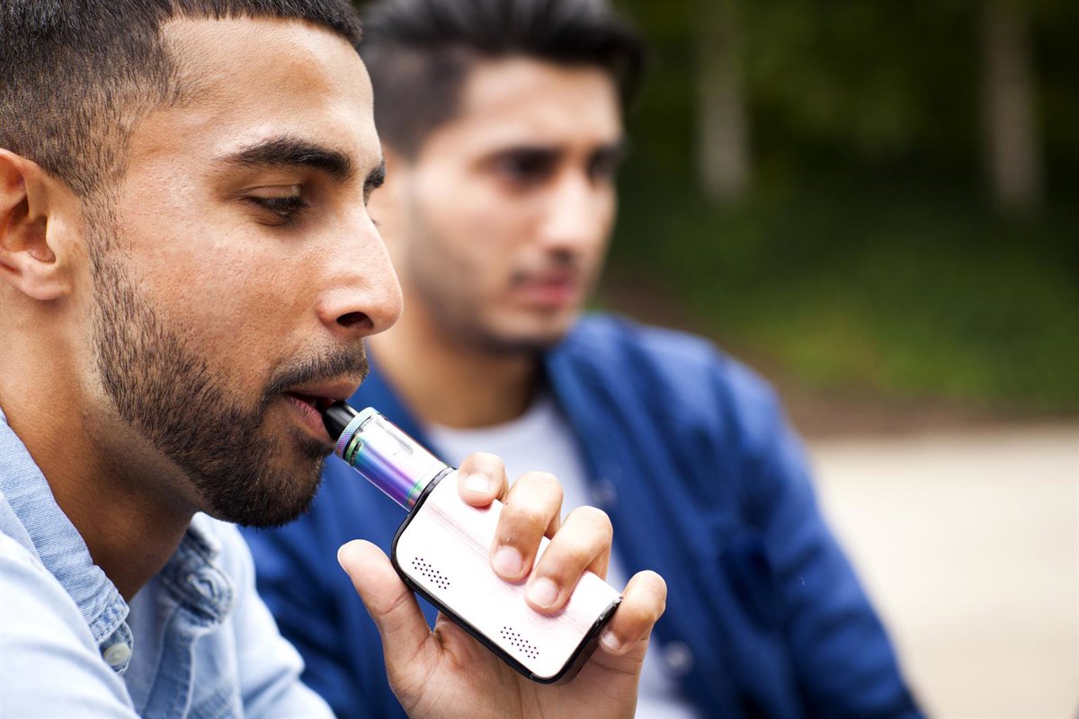 Vapotage chez les adolescents et perception de l'immigration, projets gagnants de la 20e édition de "Es de Libro" du CEDRO