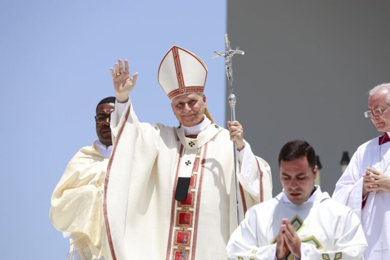 Léon XIV à la messe d'adieu à Tenerife : « Ouvrez à tous cette mer d'amour !
