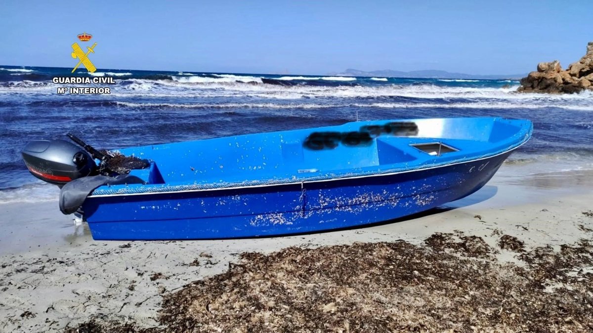 Un bateau avec six migrants arrive à Formentera