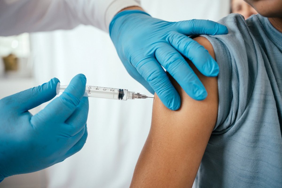 La santé établit une stratégie de vaccination commune dans toutes les LACC pour les migrants et les réfugiés en Espagne