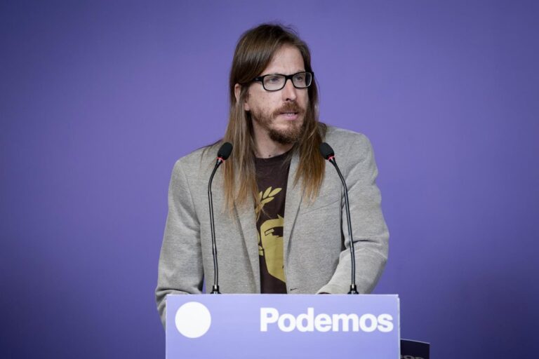 Podemos exhorte le gouvernement à appliquer la loi trans dans la santé et l'emploi face à la LGTBIphobie : « Pas un pas en arrière »