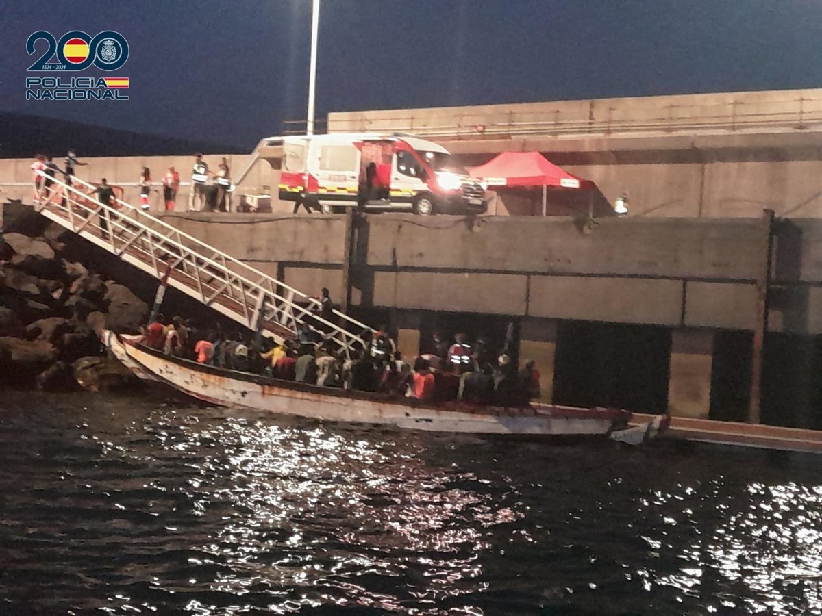 Le capitaine d'une pirogue arrivée au port de Granadilla (Tenerife) est détenu à La Laguna