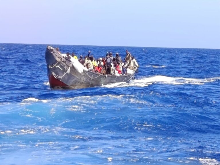 Le sauvetage maritime intercepte un canot avec 94 migrants à onze milles d'El Hierro