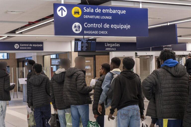 L'Intérieur analyse la décision de la Cour suprême qui oppose son veto au retour des migrants secourus en mer