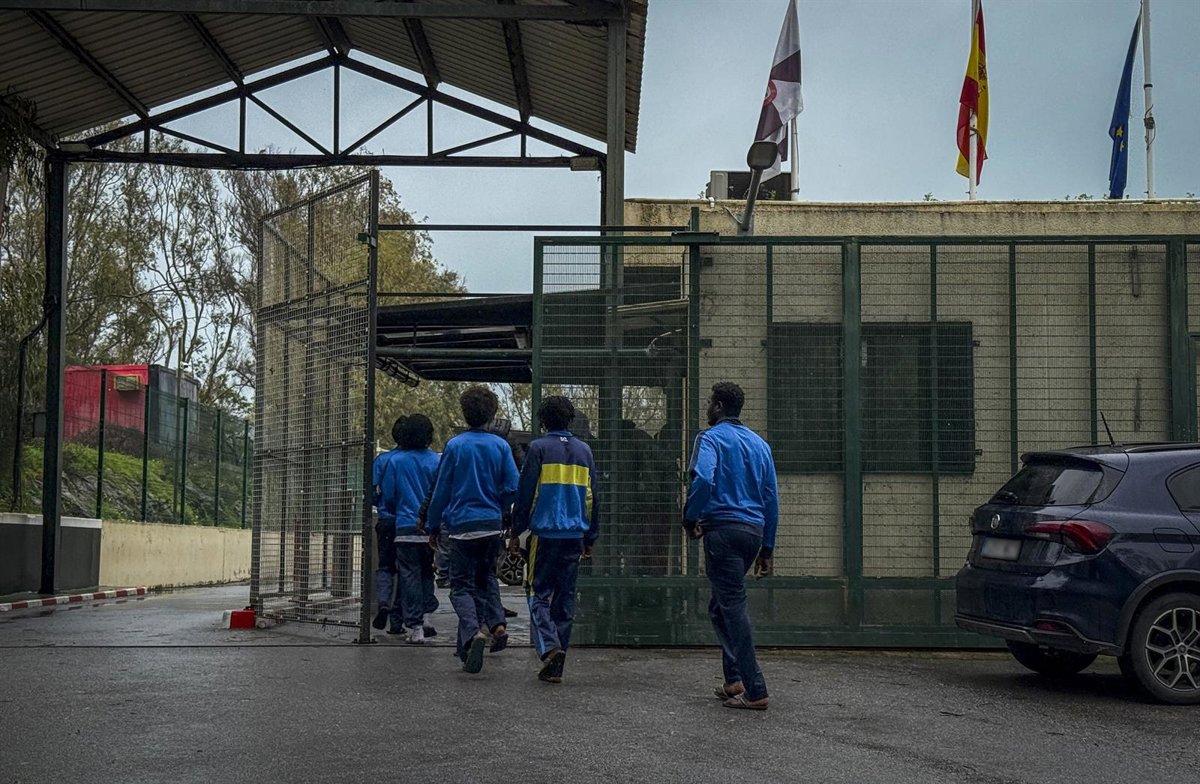 Plus d'un millier de migrants sont entrés à Ceuta la semaine dernière et leurs ressources d'accueil sont mises à rude épreuve.