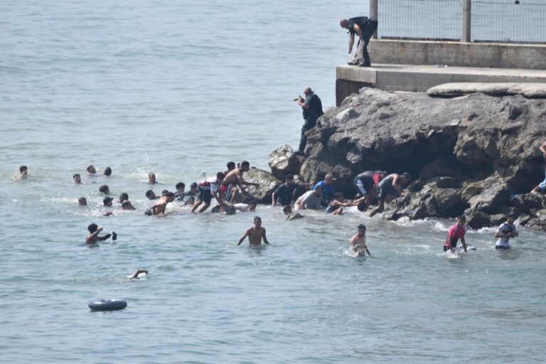 Les « retours chauds » pourraient être appliqués s'il y a des « éléments de confinement dans la mer », selon l'arrêt TS