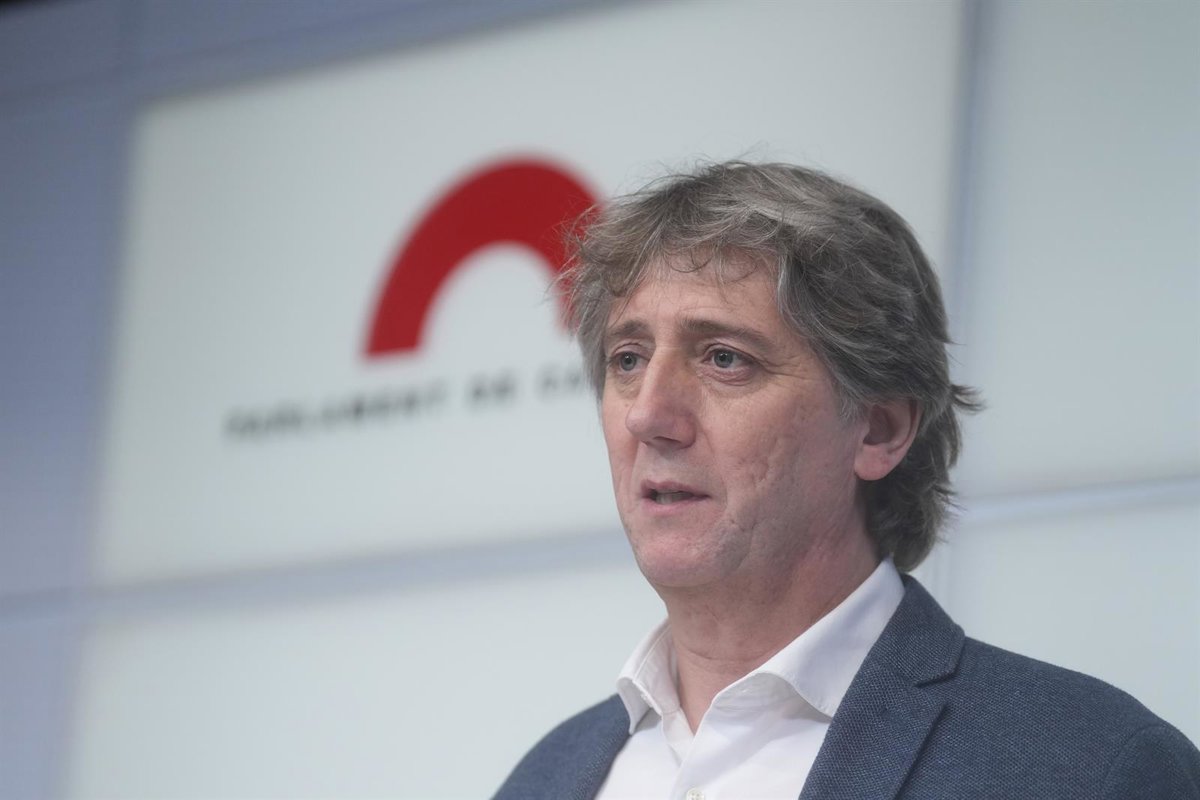 Martínez exige que Mañueco "se lève du transat" et se rende au secteur de l'enfance pour mineurs de Ceuta