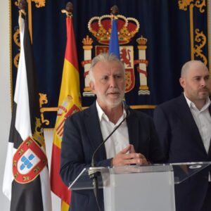 Le Gouvernement donne la priorité au regroupement familial pour répondre aux mineurs migrants non accompagnés à Ceuta