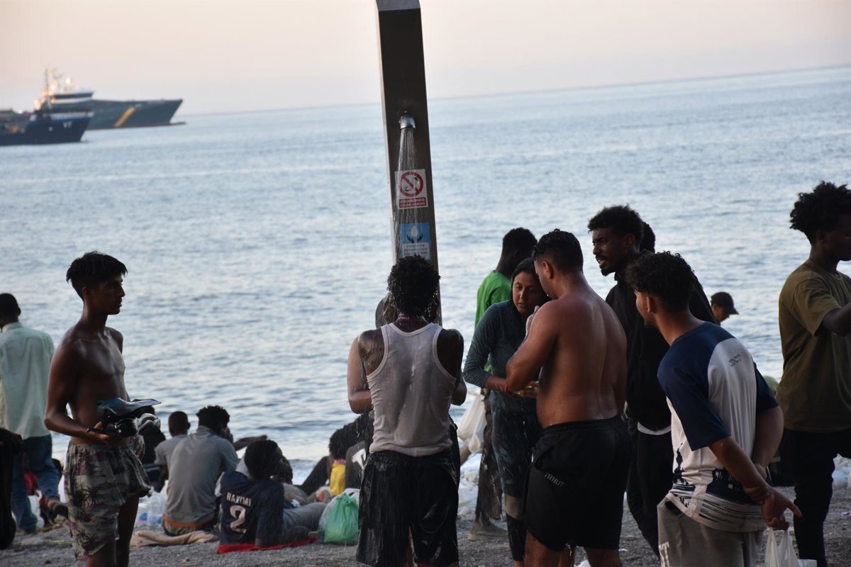 Les Droits sociaux étudient de nouvelles ressources pour servir les éventuels mineurs migrants référés aux Asturies
