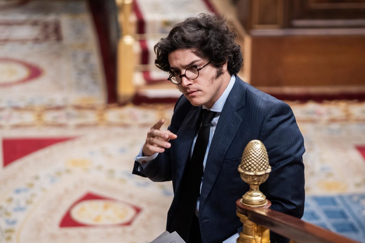 Compromís critique le fait que le parquet n'a pas agi d'office contre le député de Vox qui a exhorté à "chasser" les migrants