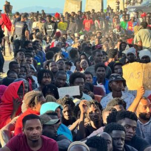 L'OMC appelle à un commandement unique pour gérer les conséquences sanitaires de l'arrivée massive de migrants à Ceuta