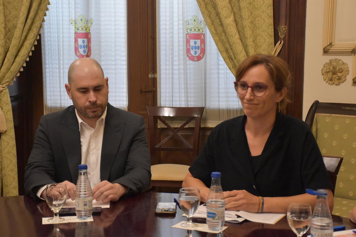 Mónica García nie que Ceuta connaisse un « effondrement sanitaire » et estime que 5 800 migrants ont été soignés pendant la crise