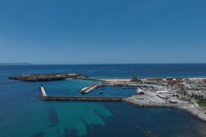 Trois migrants secourus en kayak dans la baie d'Algésiras (Cadix)