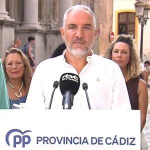 Le PP exige la démission de Mónica García comme « coupable » de « l'effondrement de la santé » à Ceuta
