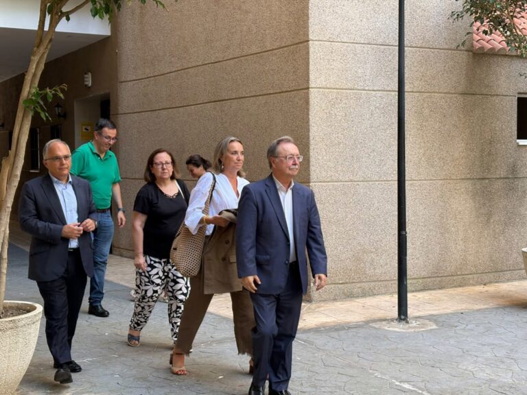 Le PP considère comme « fort » le soutien de Bruxelles au retour des migrants restés à Ceuta: « C'est la seule voie légale »