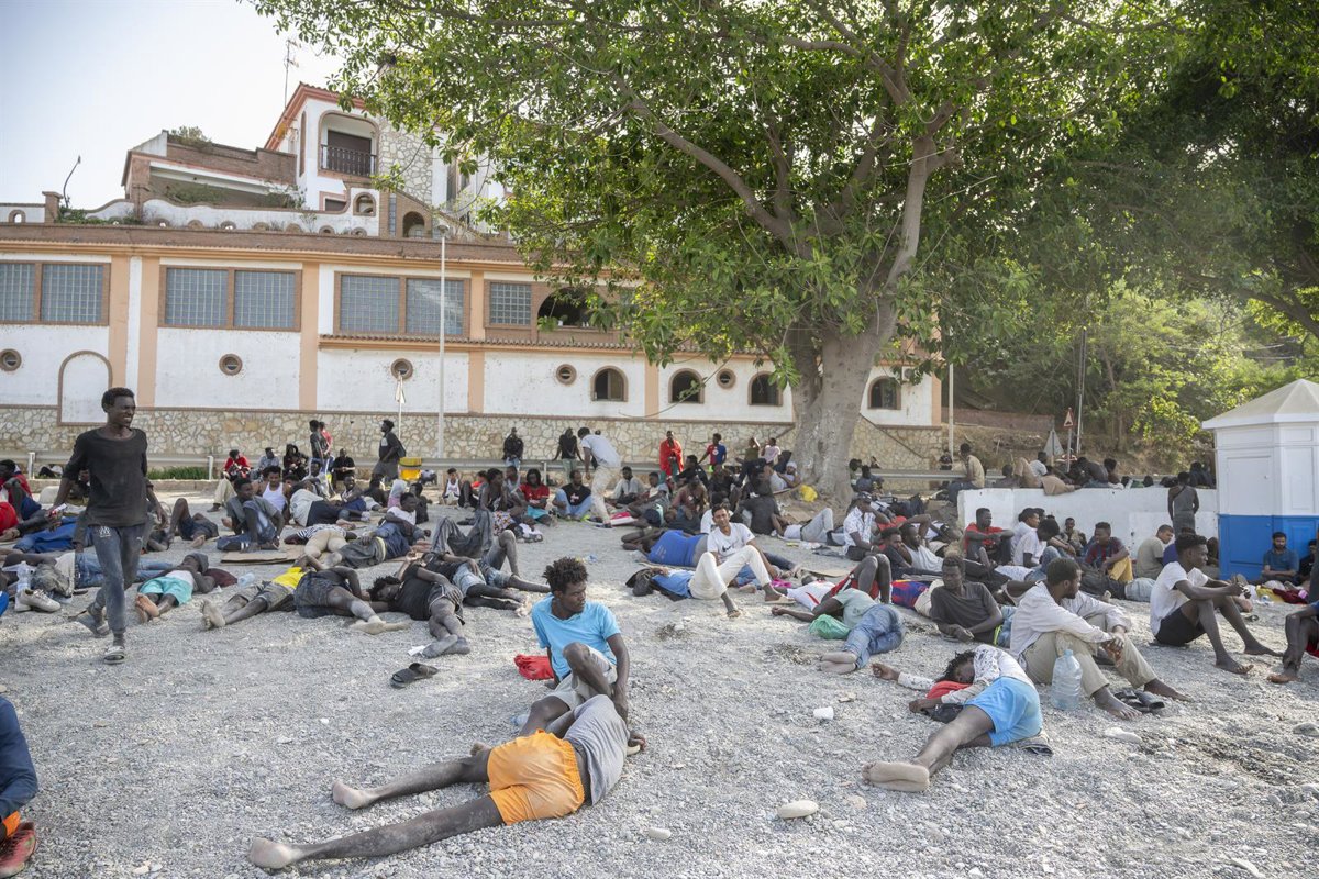 Les amis du peuple marocain affirment que le transfert de 500 filles migrantes de Ceuta vers la péninsule crée un « effet d'appel »