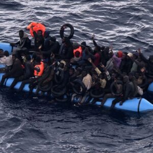 Ils dénoncent que 26 migrants présumés disparus se dirigeant vers les îles Baléares ont été interceptés et expulsés par l'Algérie.