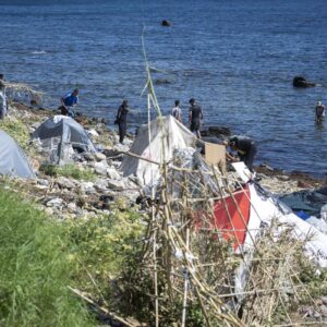 Trois immigrants arrêtés après avoir attaqué et tenté de voler un garde civil en congé à Ceuta