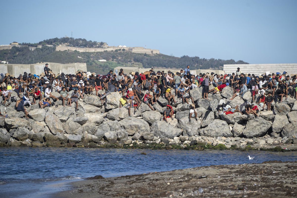 Soutenez Ceuta depuis Séville : La manifestation citoyenne du 3 septembre et la collecte de nourriture à Barrios Hartos