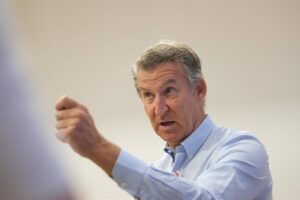 Feijóo déshonore Sánchez pour avoir mis près d'un mois à rencontrer le Conseil de sécurité après l'attaque de Ceuta : « Au bon moment »