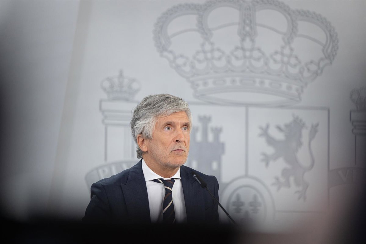 Marlaska réitère qu'il n'y a eu "aucun rapport" du CNI mettant en garde contre une entrée massive à Ceuta