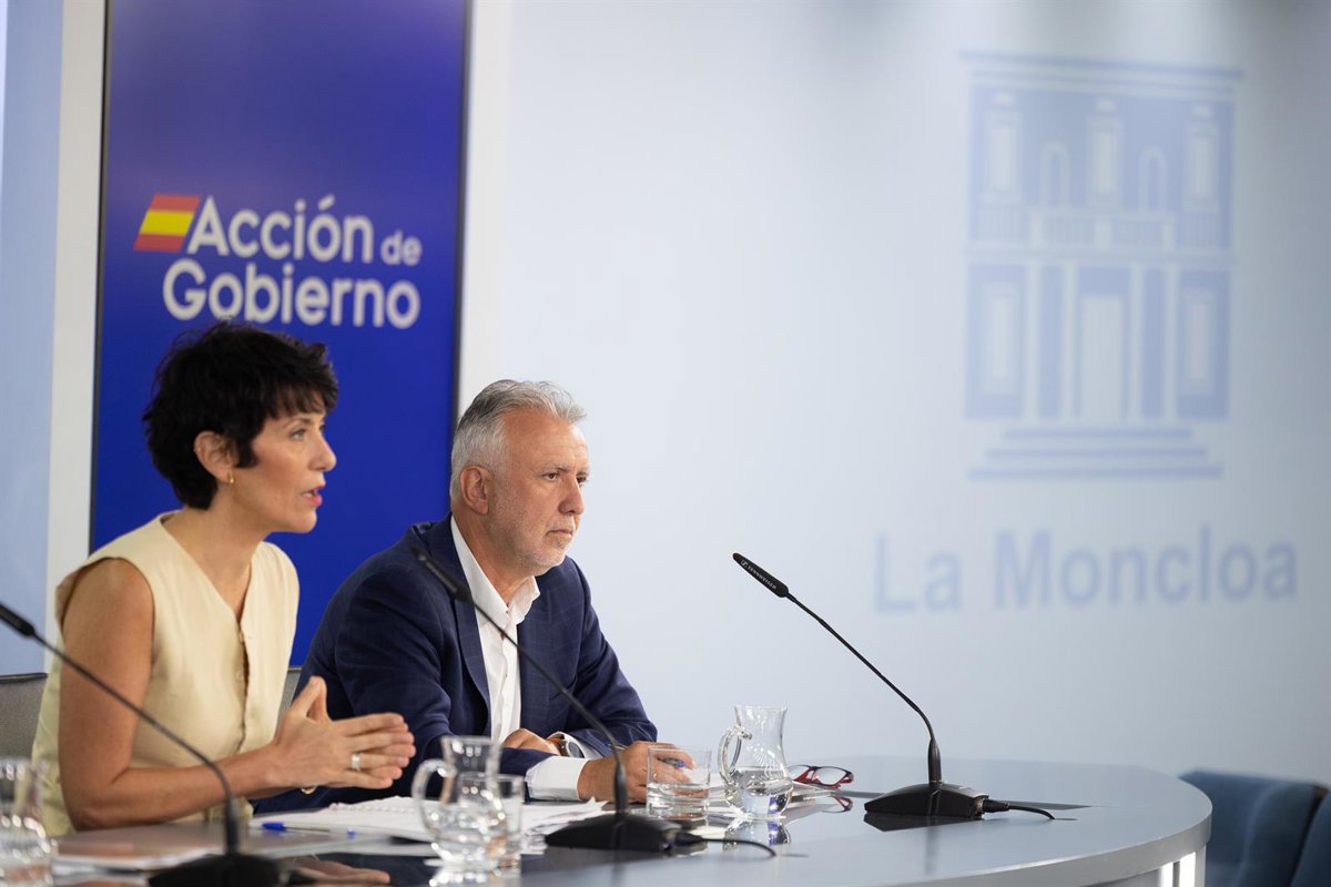 Le gouvernement défend que le "commandement unique" à Ceuta soit assumé par Torres, qui demande au PP de "prêter son épaule"
