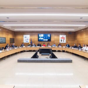 Le Gouvernement et la CCAA aborderont demain le soutien aux mineurs migrants à Ceuta, lors d'un rendez-vous marqué par l'absence de Vox